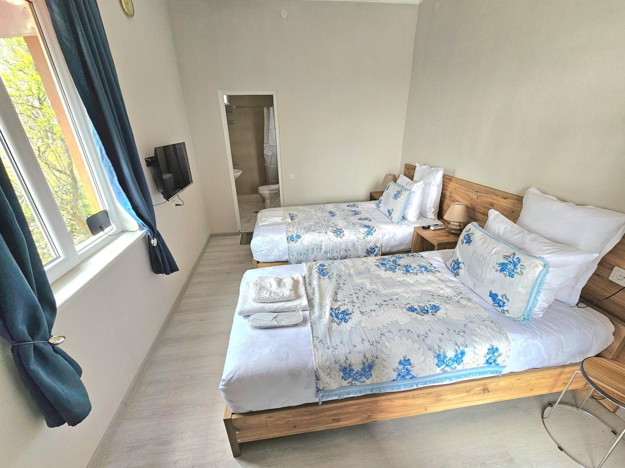 Hilltop Guest House كوتايسي المظهر الخارجي الصورة