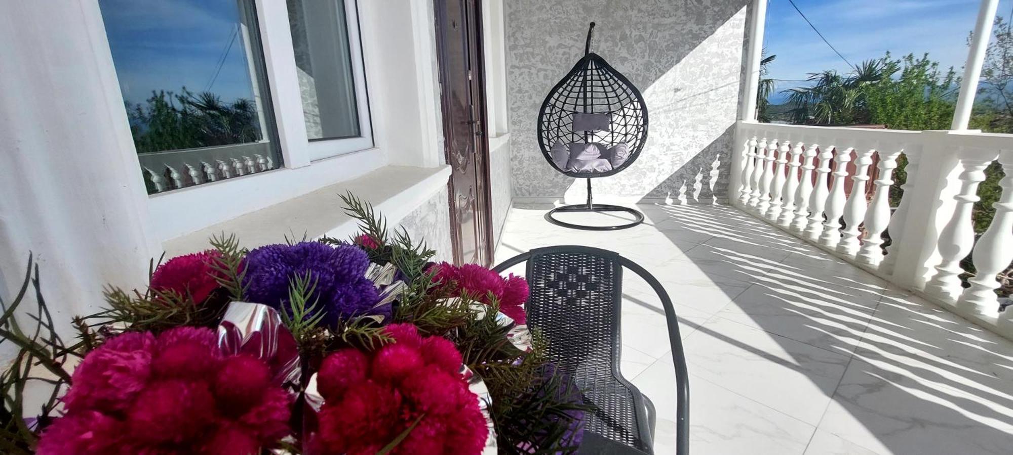 Hilltop Guest House كوتايسي المظهر الخارجي الصورة