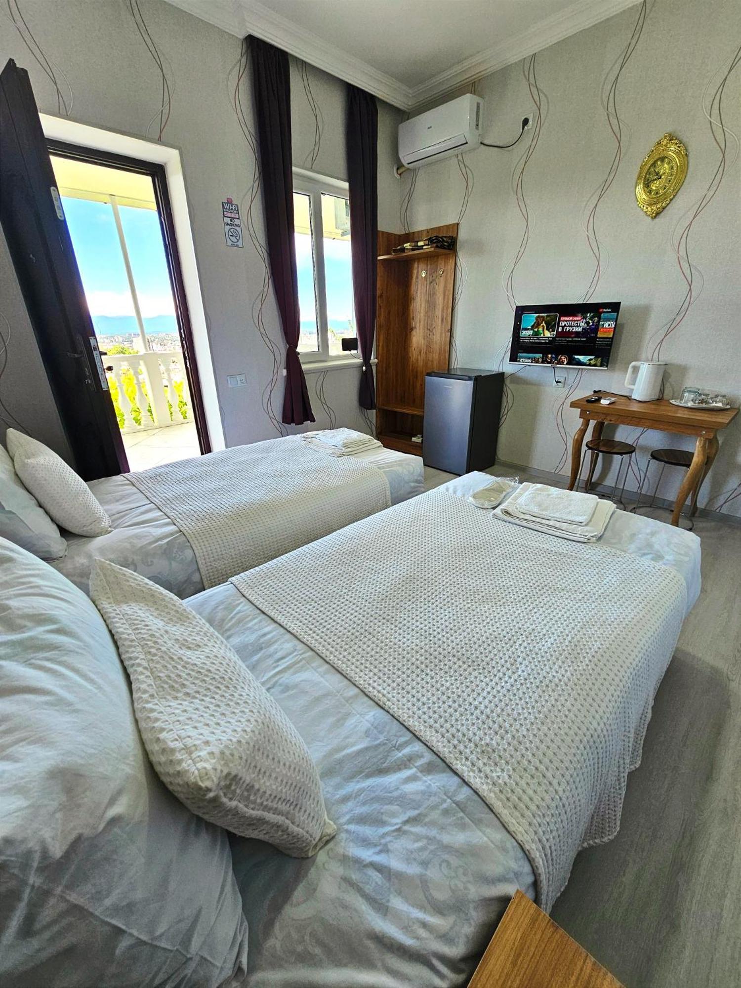 Hilltop Guest House كوتايسي المظهر الخارجي الصورة